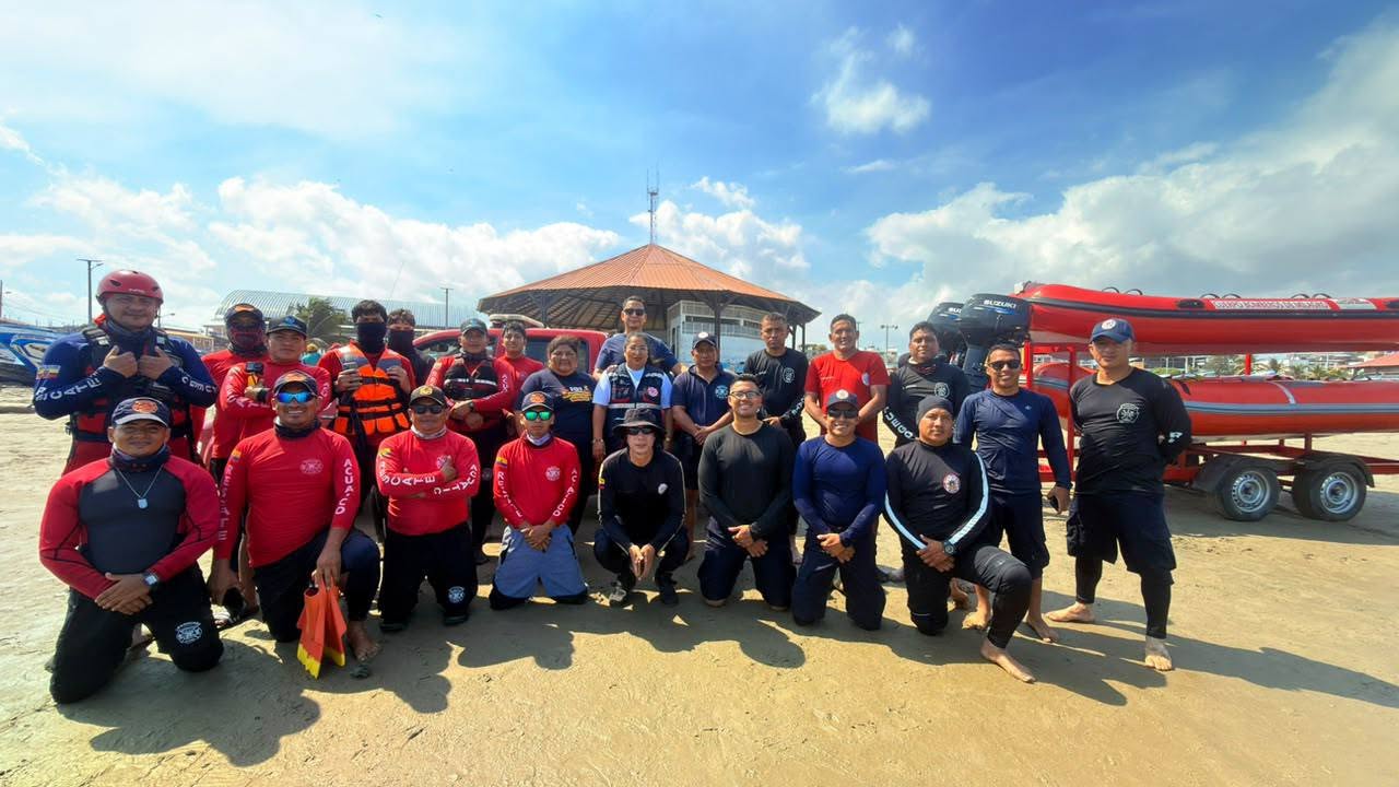 Culminación del Curso de Operador de Botes con Motores Fuera de Borda para Trabajos de Emergencia